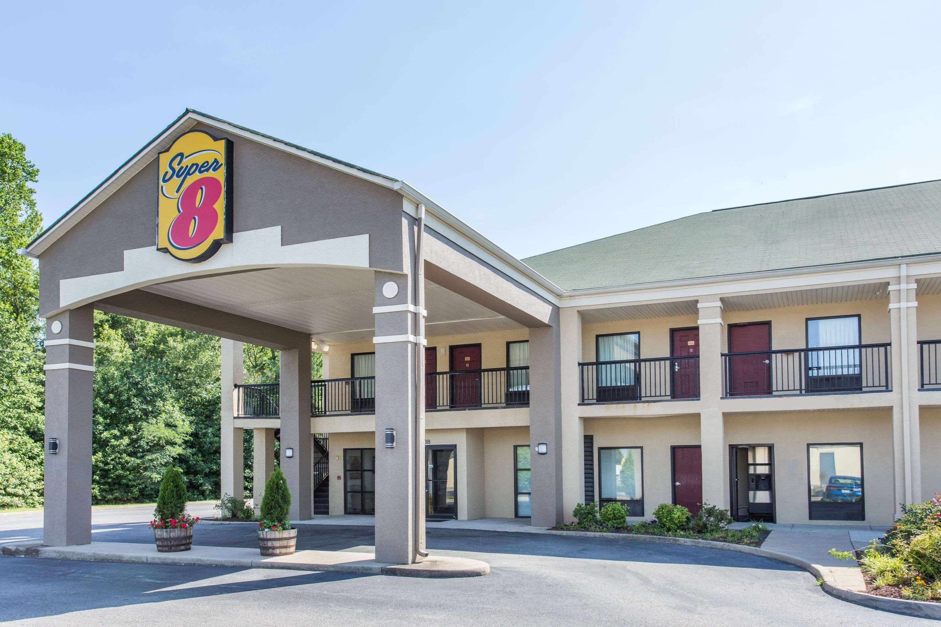 Super 8 By Wyndham Petersburg Μοτέλ Εξωτερικό φωτογραφία