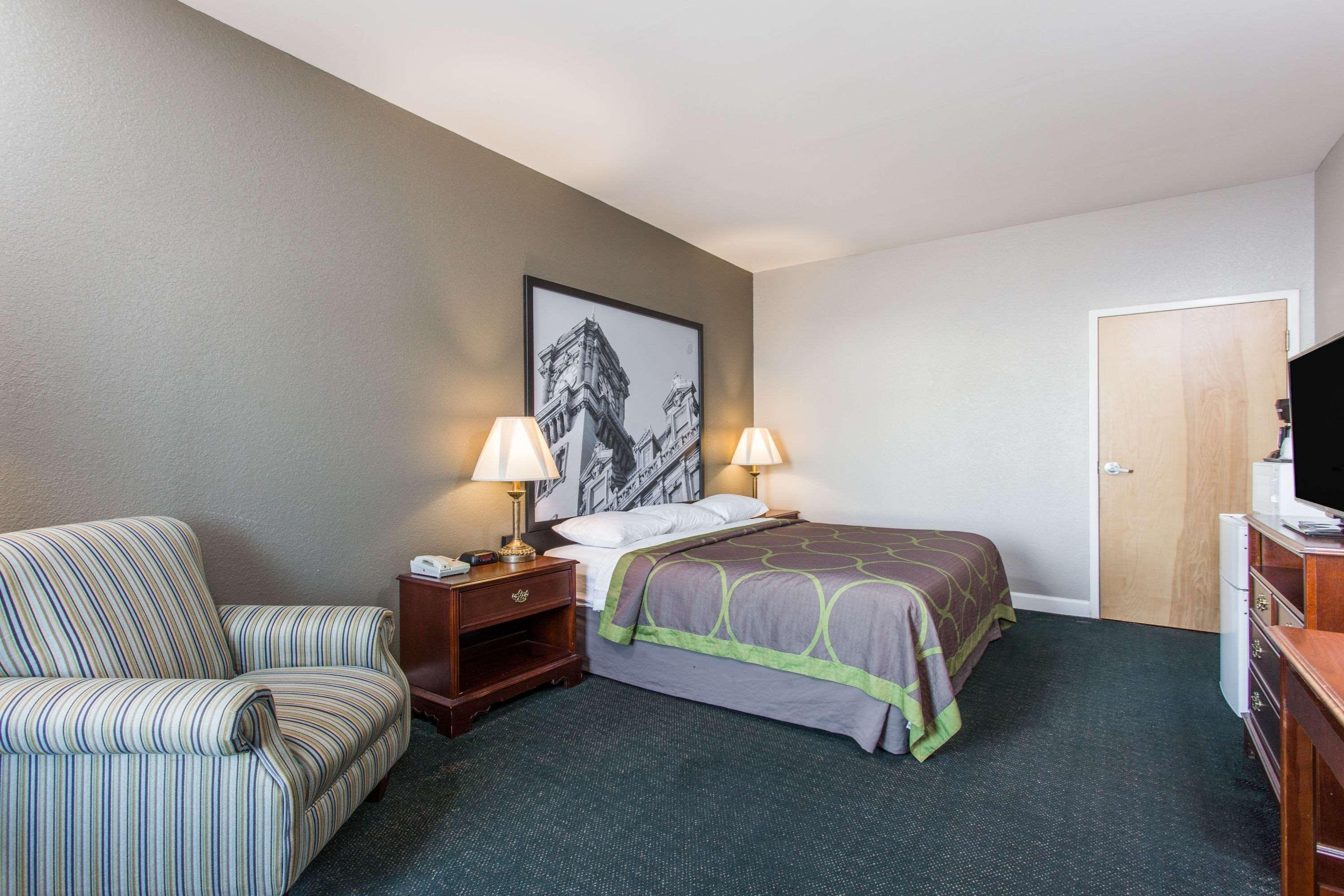 Super 8 By Wyndham Petersburg Μοτέλ Εξωτερικό φωτογραφία